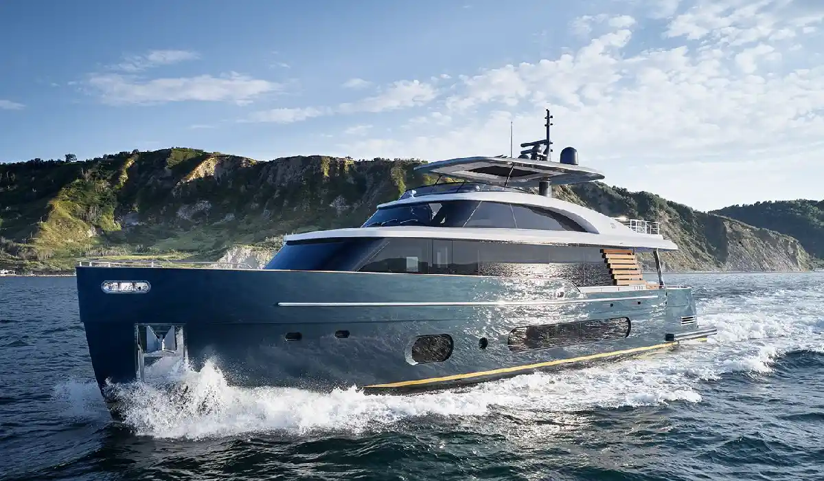 Azimut - Magellano 25M - Luxury Yacht Charter - Preowned Luxury Yachts - Exclusive Concierge Club.webp